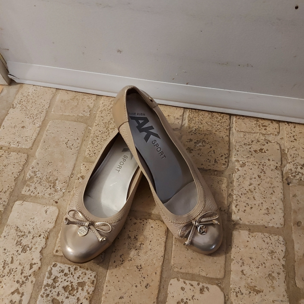 Shoe, flats - Picture 3 of 6